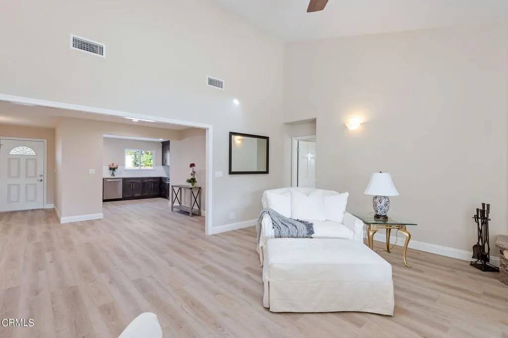 Thousand Oaks, CA 91360,1430 Calle Madreselva