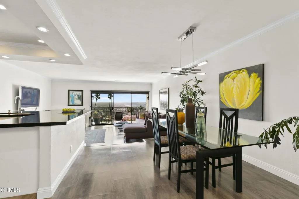 Ventura, CA 93001,856 Vallecito Drive