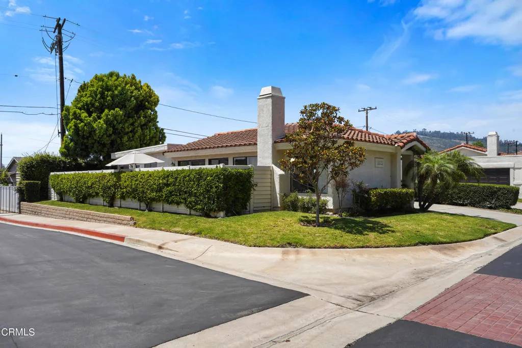 Camarillo, CA 93010,2261 Avenida San Antero