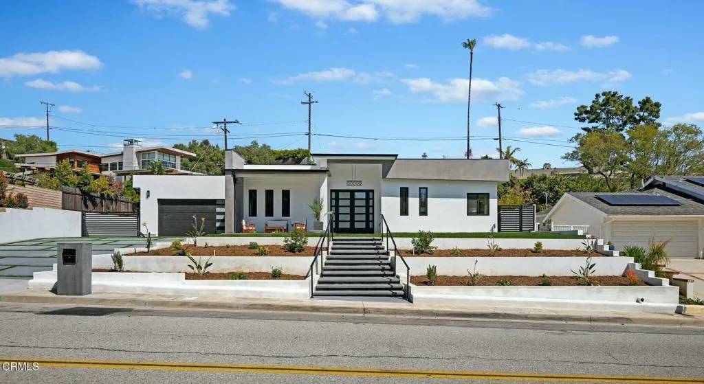 Ventura, CA 93003,724 Via Arroyo