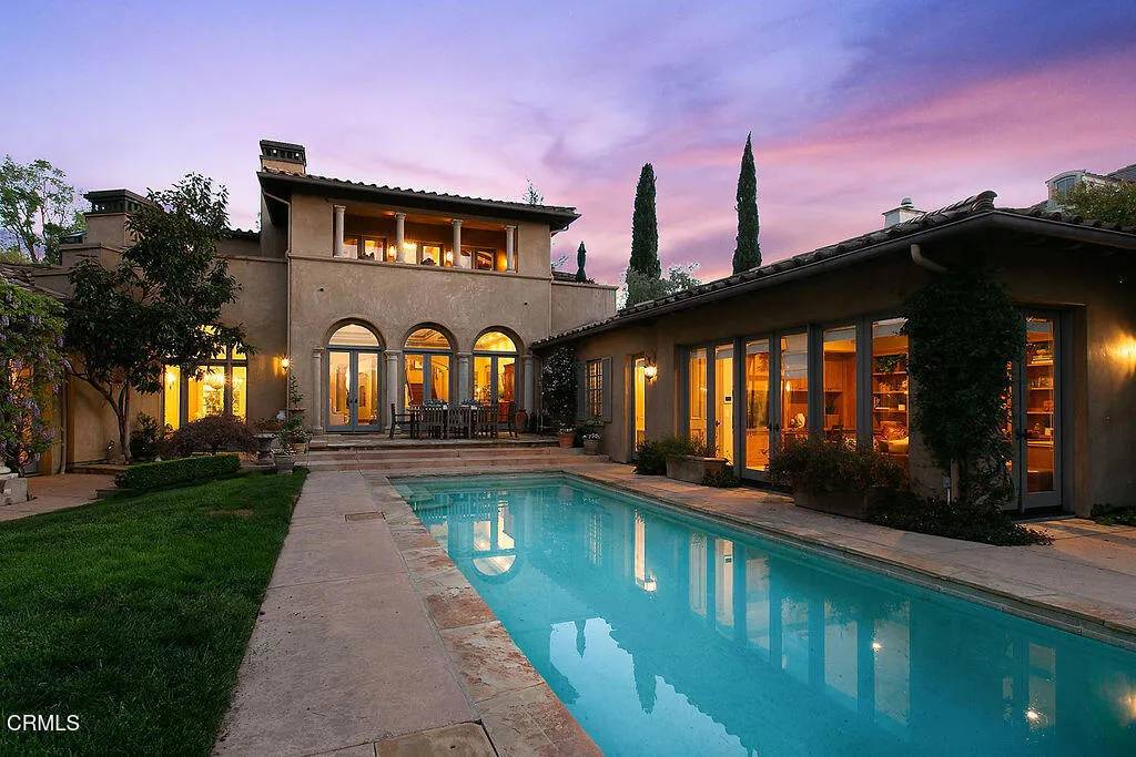 Camarillo, CA 93010,3323 Calle De Debesa