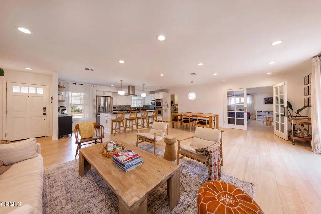 Ojai, CA 93023,1009 Grandview Avenue