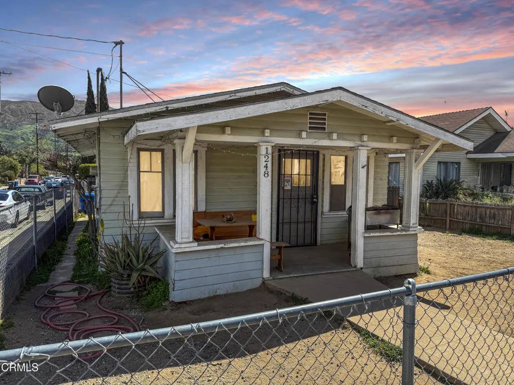 Santa Paula, CA 93060,1248 E Main Street