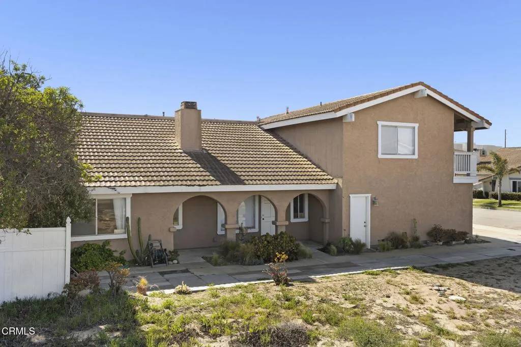 Oxnard, CA 93035,1020 Dunes Street
