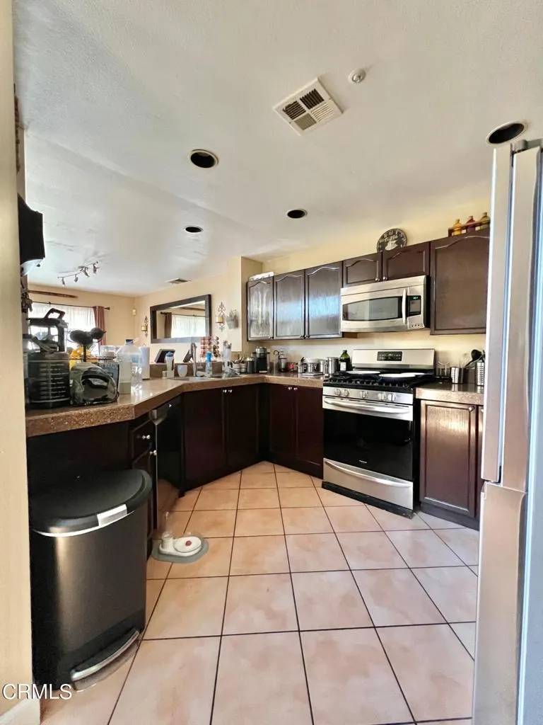 Oxnard, CA 93030,1245 Jamaica Lane