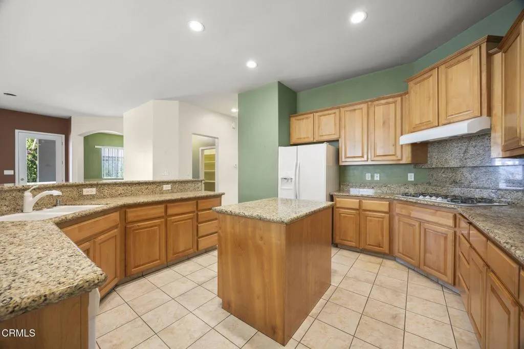 Bakersfield, CA 93314,13418 Giro Drive