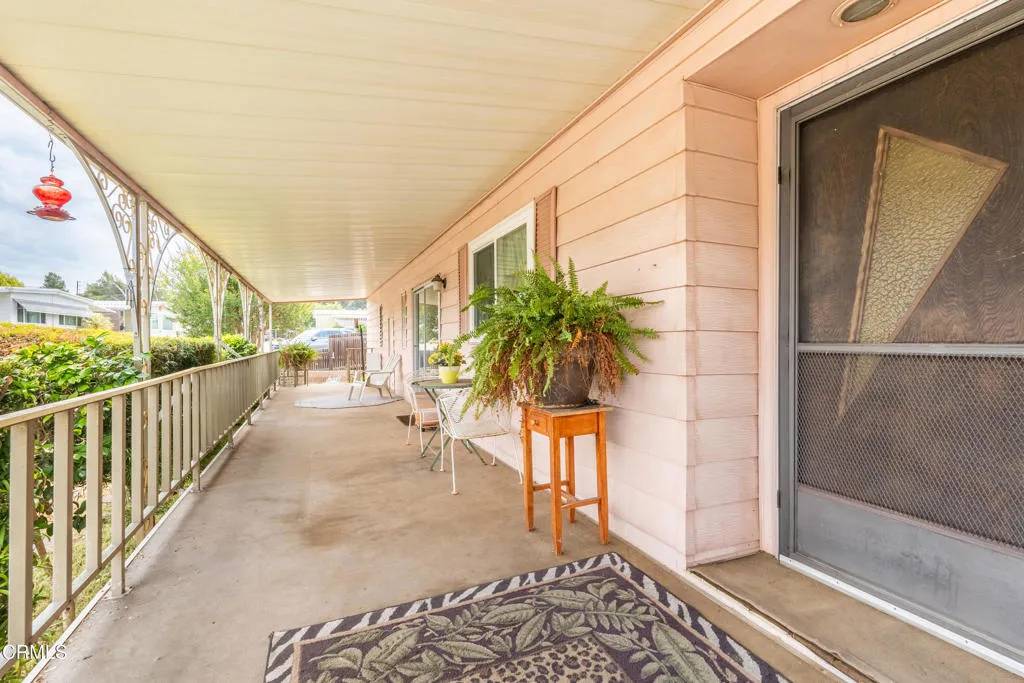 Ojai, CA 93023,157 La Plaza #157