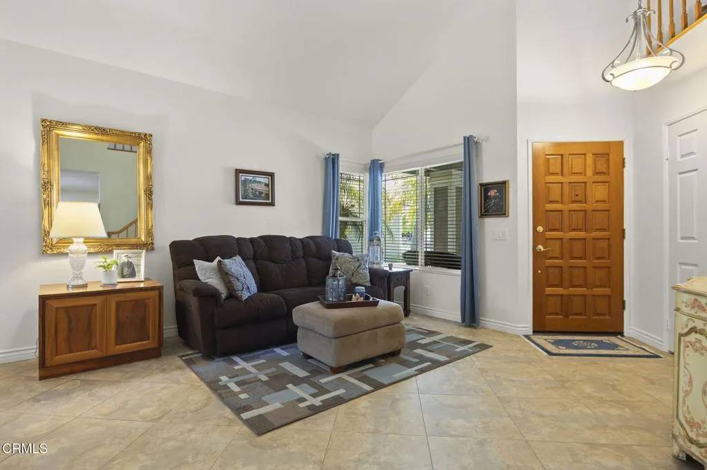 Camarillo, CA 93012,5084 Via Calderon