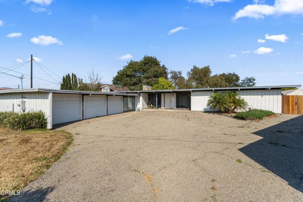 Ventura, CA 93004,796 S Saticoy Avenue