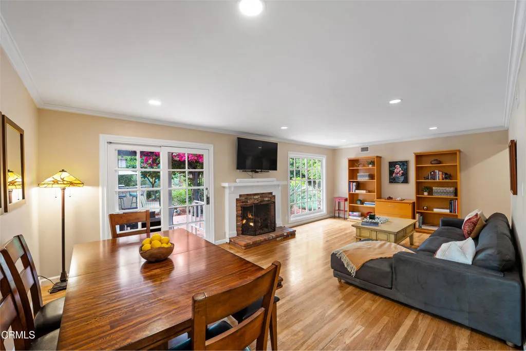 Ventura, CA 93003,5489 N Bryn Mawr Street