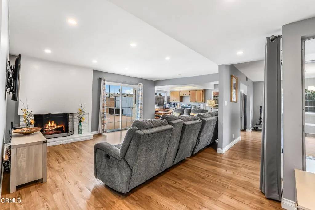 Oxnard, CA 93035,1215 Lawrence Way