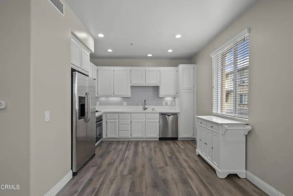 Oxnard, CA 93035,1542 Windshore Way