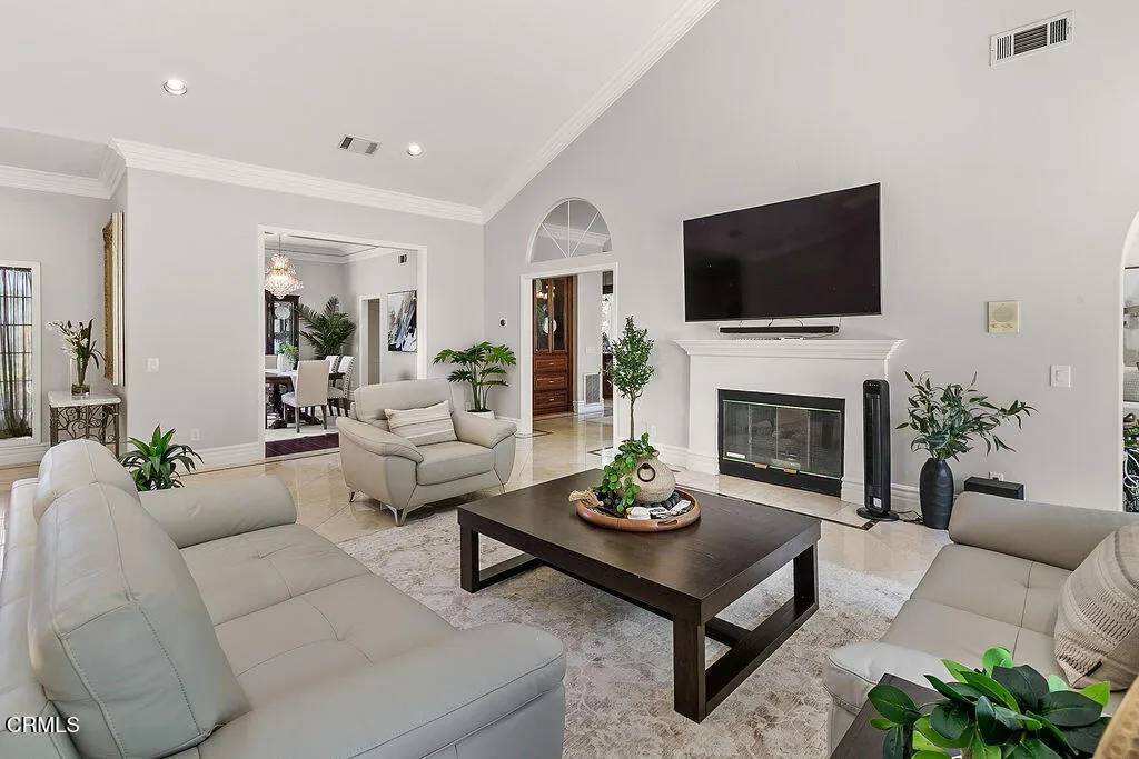 Camarillo, CA 93012,2981 Yucca Drive
