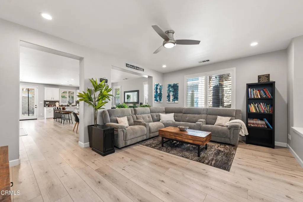 Camarillo, CA 93012,5091 Via Fresco