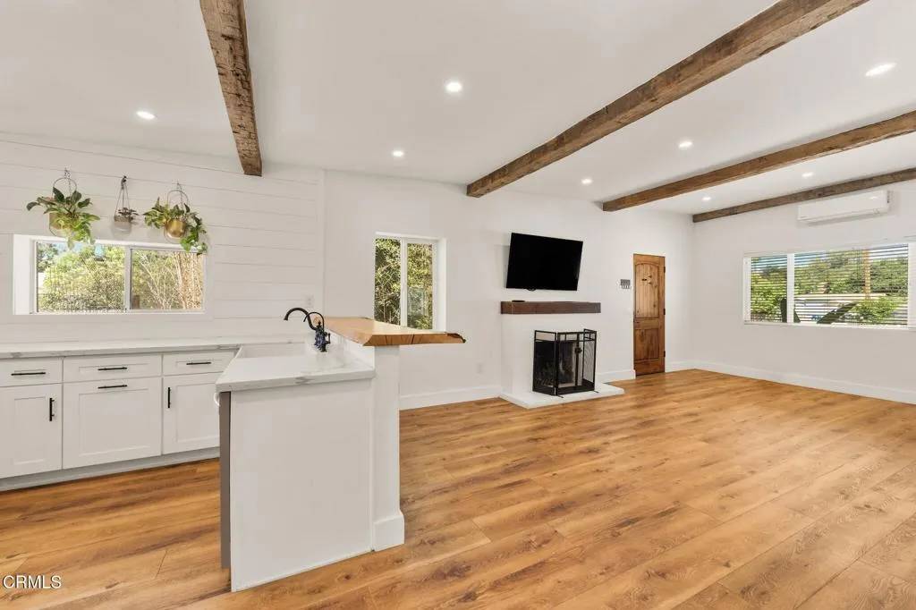 Oak View, CA 93022,276 Burnham Road