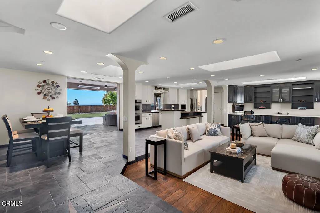 Camarillo, CA 93010,3181 Goldenspur Drive