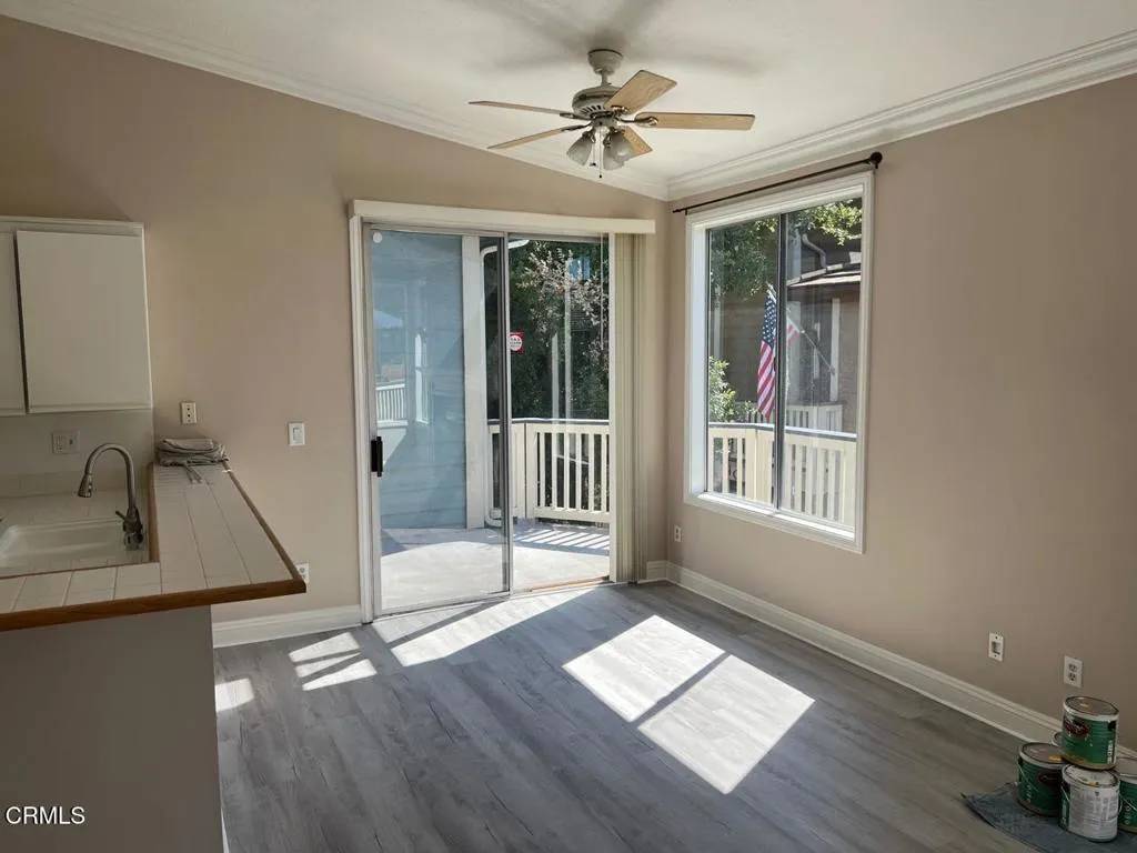 Thousand Oaks, CA 91362,2394 Pleasant Way #J