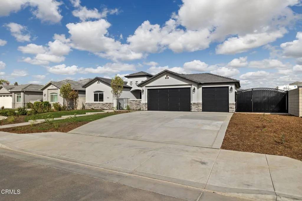 Bakersfield, CA 93314,8806 Roverton Court