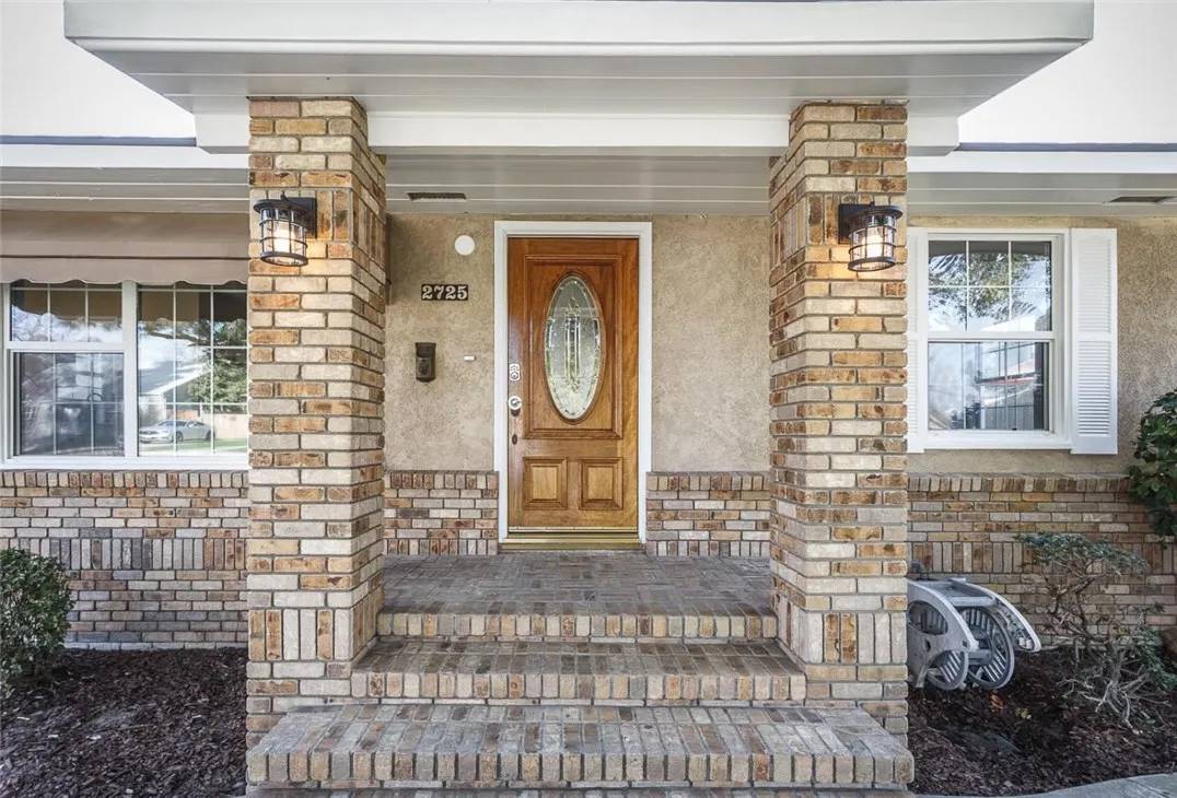 Bakersfield, CA 93301,2725 Leaf Street