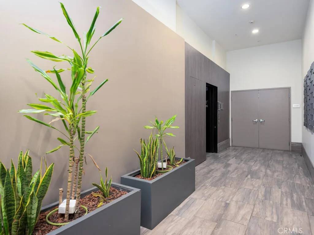 Pasadena, CA 91105,482 S Arroyo PKWY #505