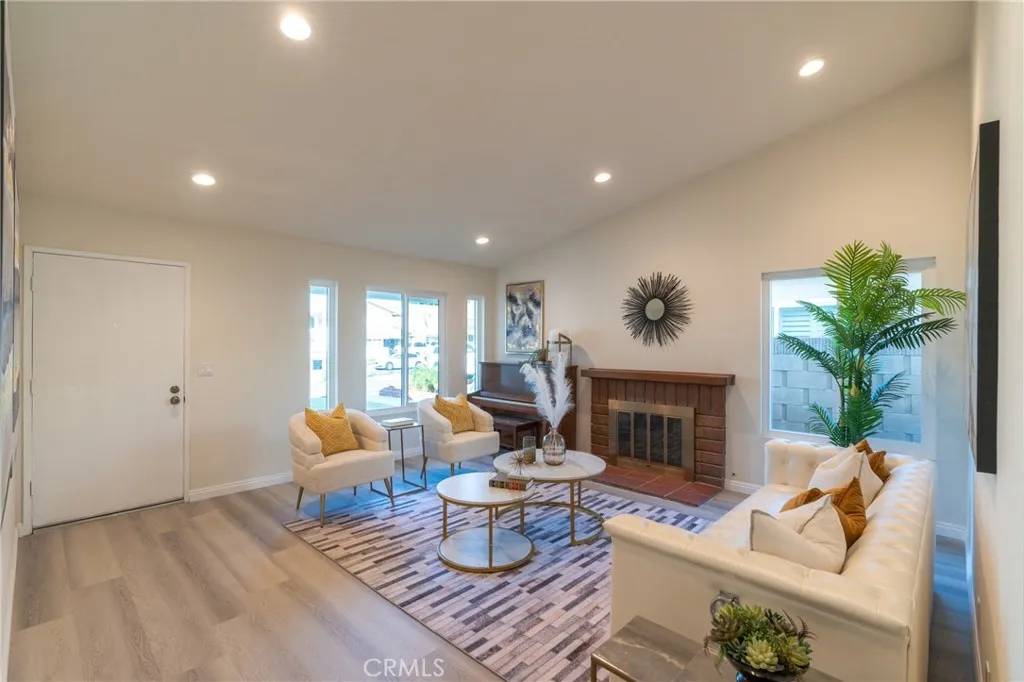 Anaheim Hills, CA 92808,7350 E Calle Granada