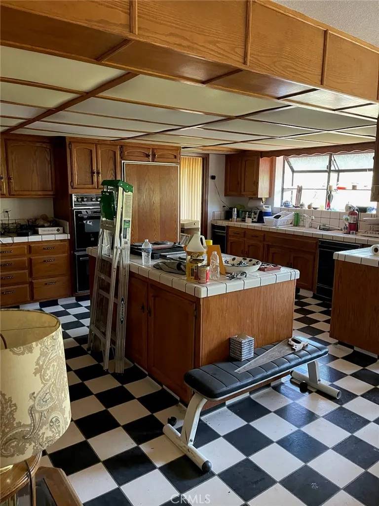 Tehachapi, CA 93561,18720 Wingfoot Place