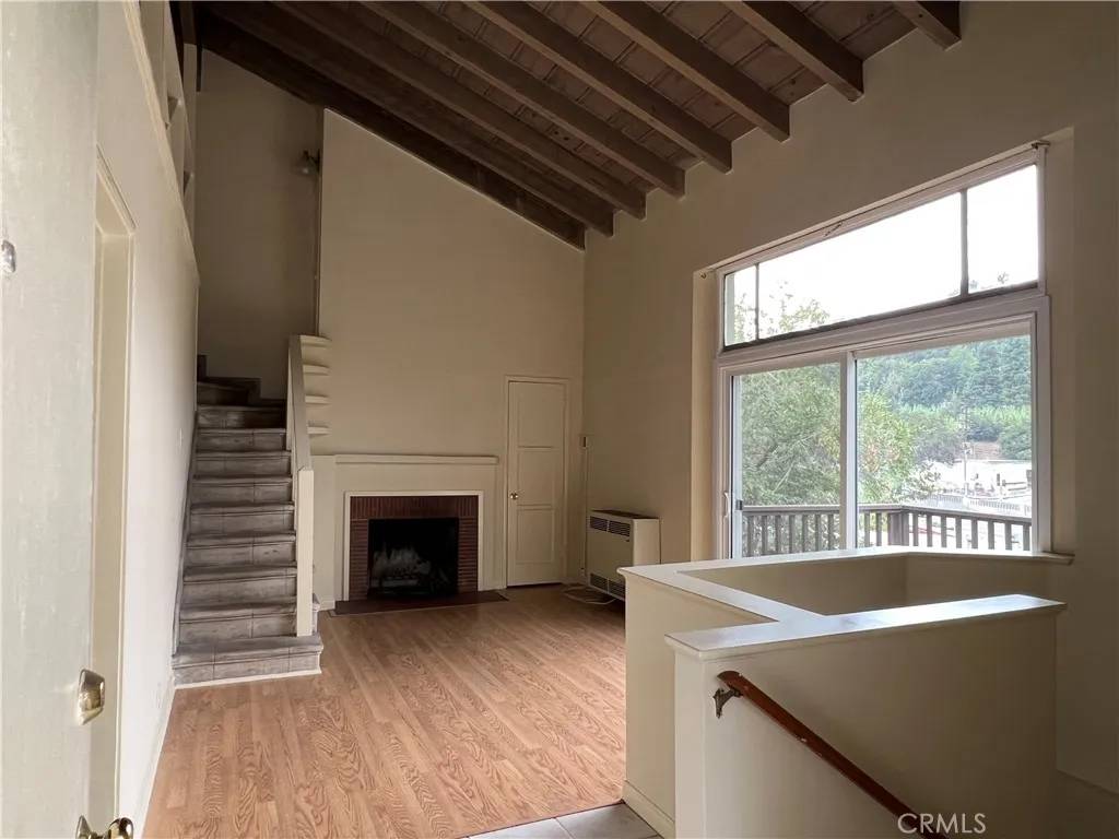 Los Angeles, CA 90068,3107 Hollycrest Drive
