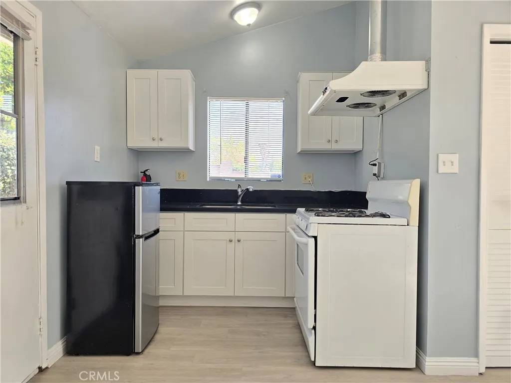 Monrovia, CA 91016,435 W Walnut Avenue