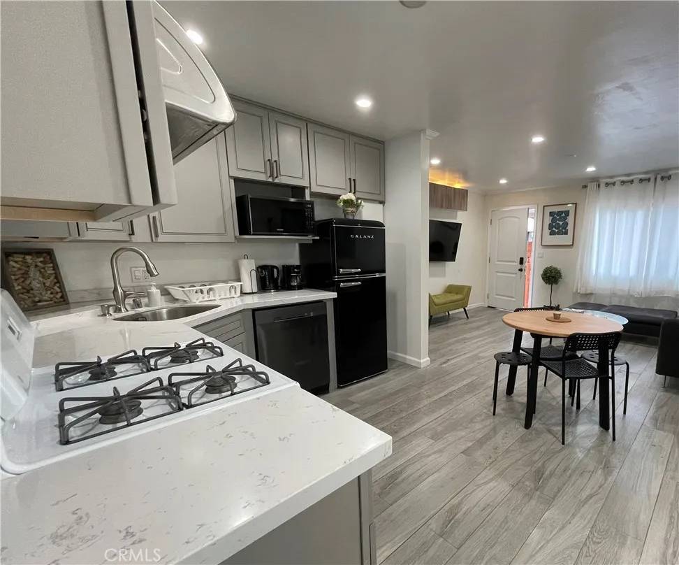 Arcadia, CA 91007,9649 e naomi ave