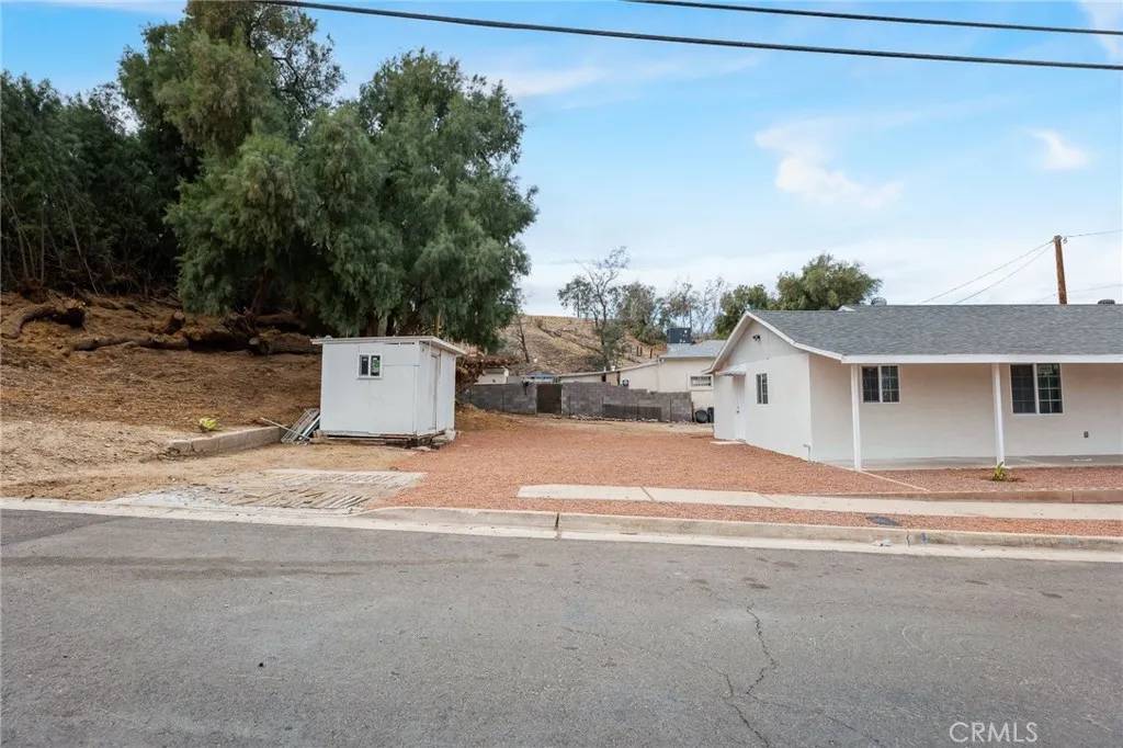 Needles, CA 92363,501 B Street