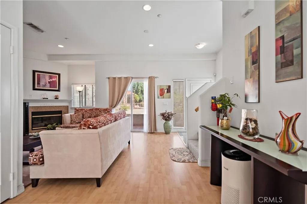 San Gabriel, CA 91776,123 Dewey Ave #D