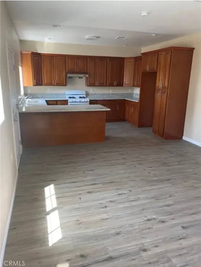 El Monte, CA 91733,2666 N humbert ave
