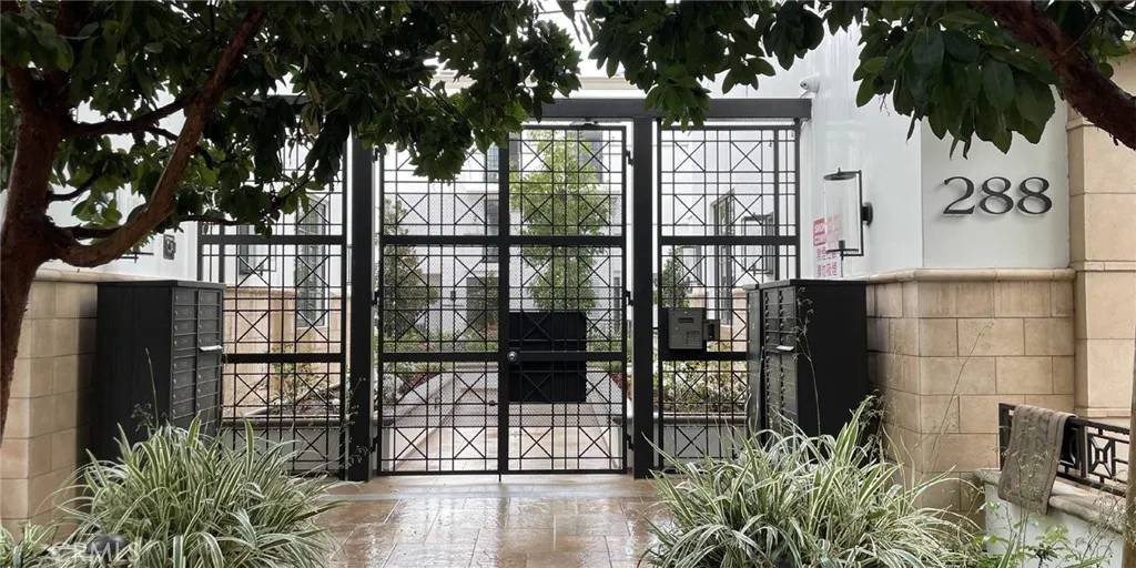 Pasadena, CA 91101,288 S Oakland Avenue #209