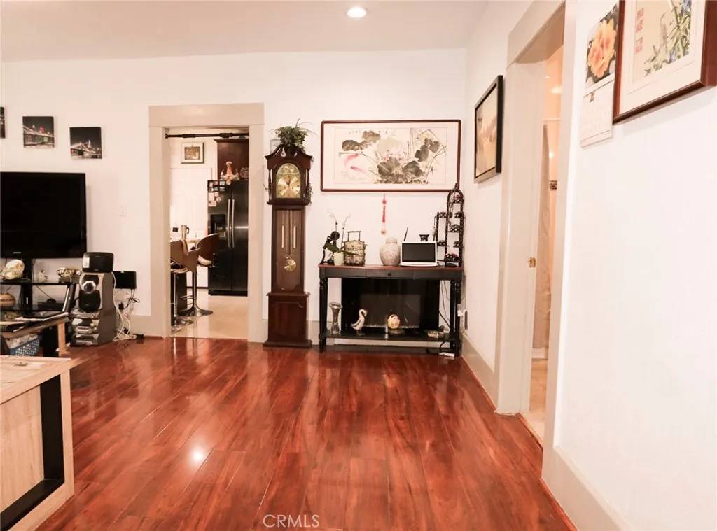 Pomona, CA 91766,688 E 11th Street