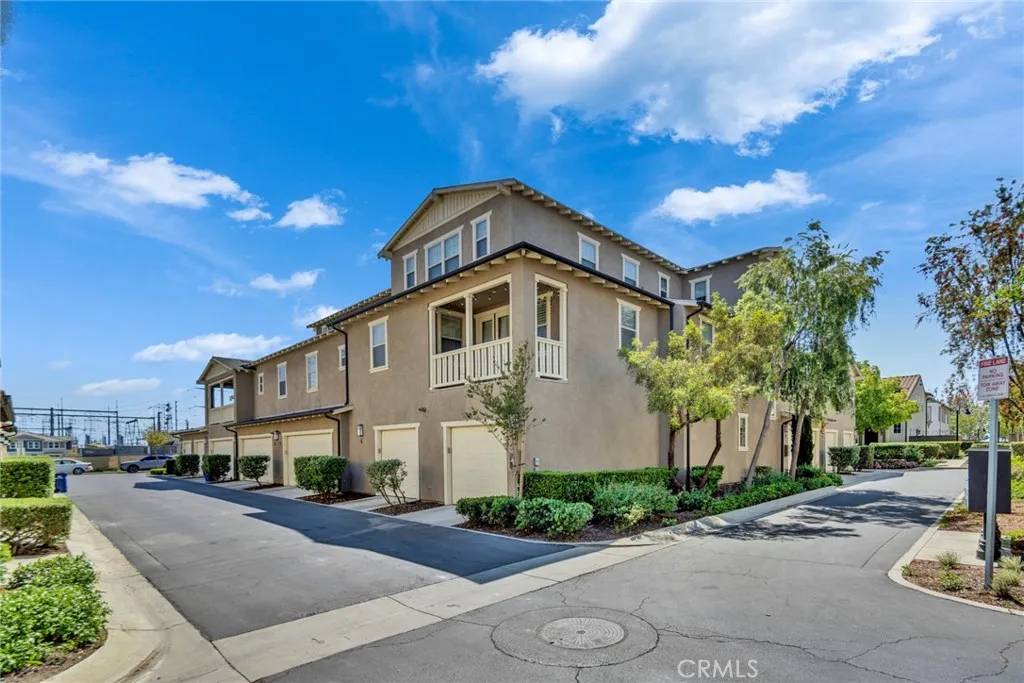 Ontario, CA 91761,3981 E Emory Lane #7