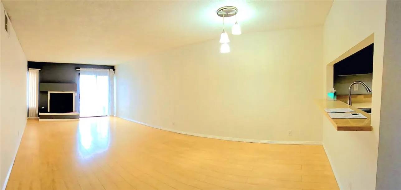 Canoga Park, CA 91304,21040 Parthenia Street #13
