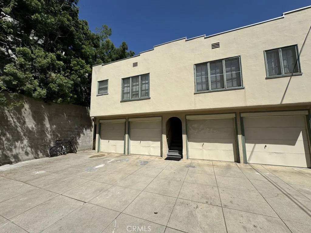 Pasadena, CA 91101,697 Mira Monte Place