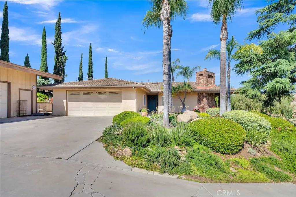 Perris, CA 92570,14302 Descanso Drive