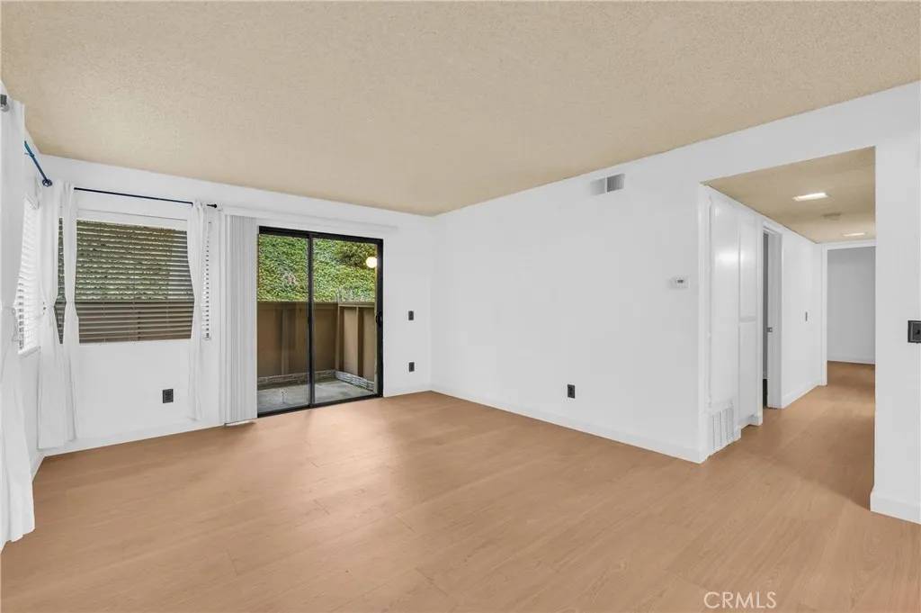 Diamond Bar, CA 91765,22800 Hilton Head Drive #305