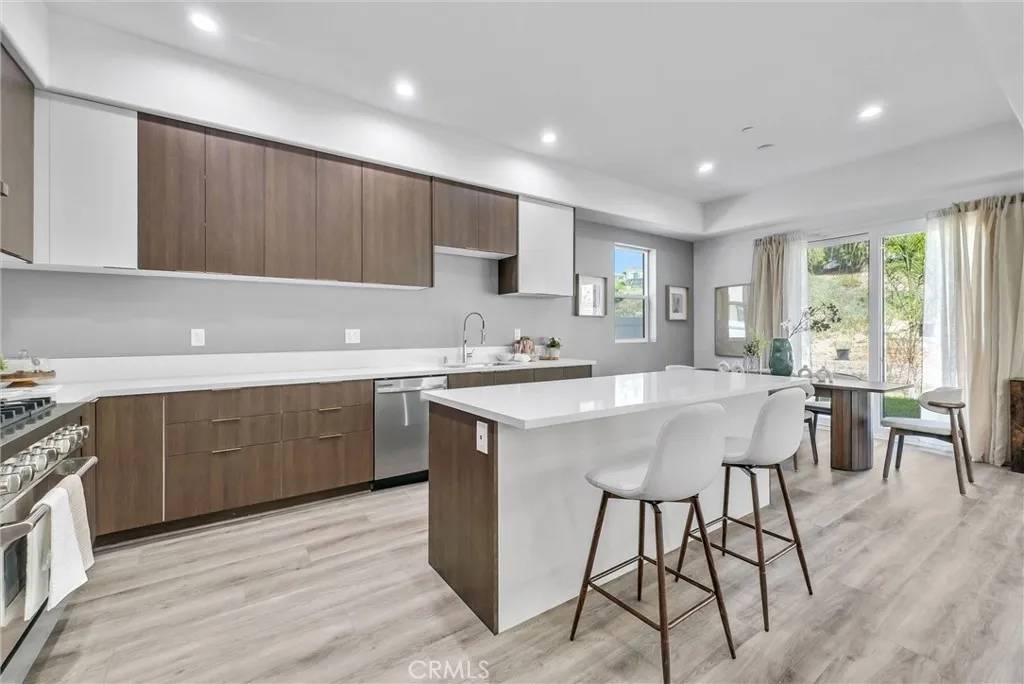 Walnut, CA 91789,689 Castlehill Dr