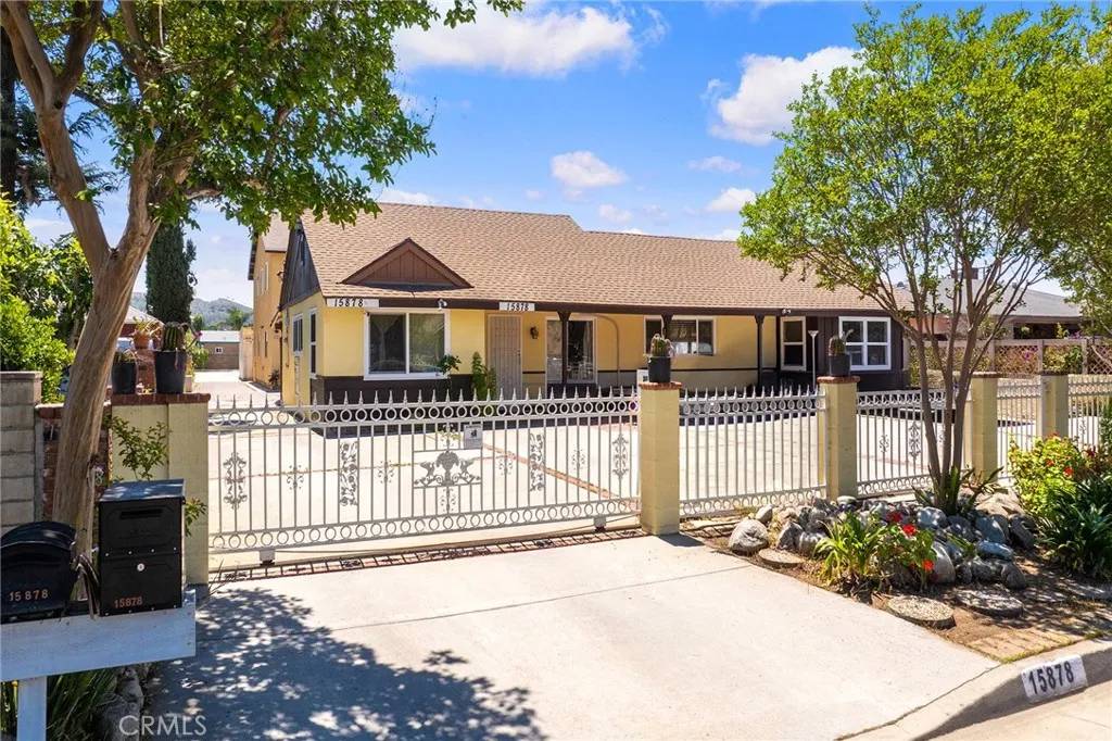 La Puente, CA 91744,15874 Meadowside Street