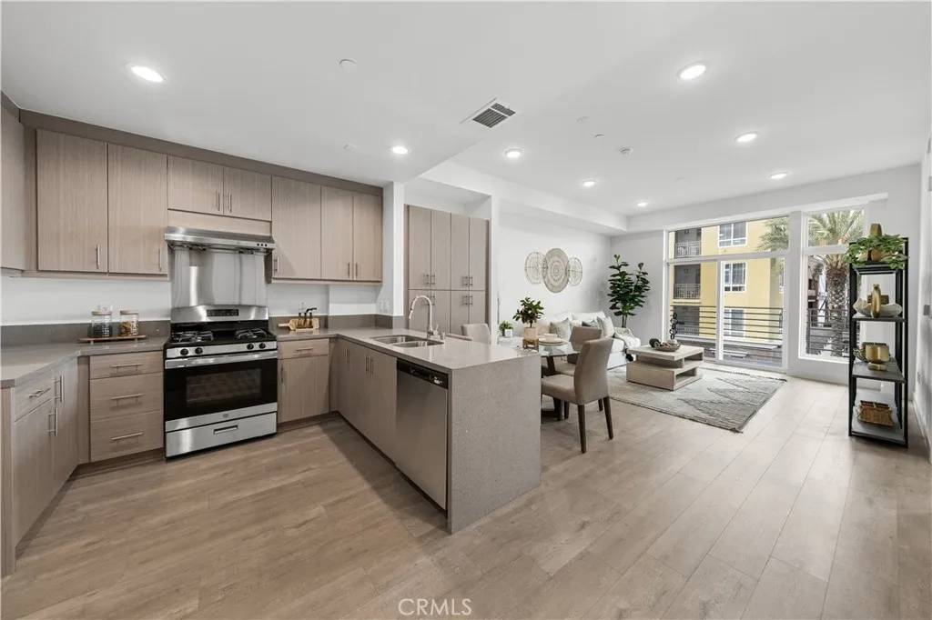 Alhambra, CA 91801,168 S Monterey Street #211