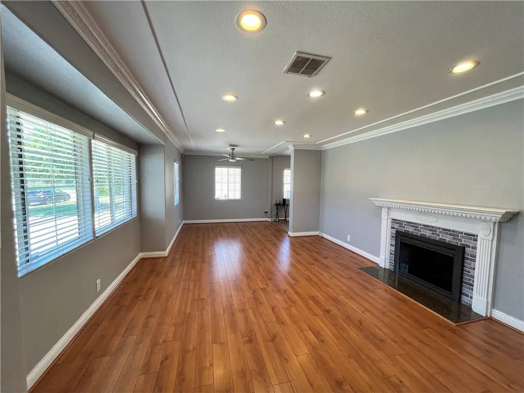 West Covina, CA 91791,136 S Fircroft Street