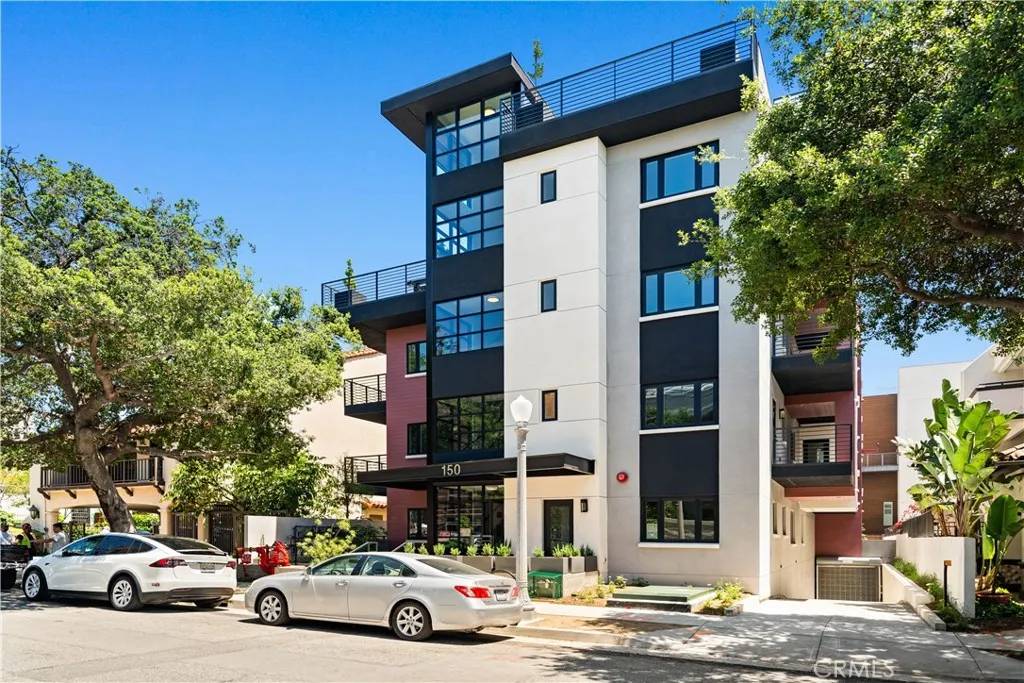 Pasadena, CA 91101,150 S Oak Knoll Avenue #104