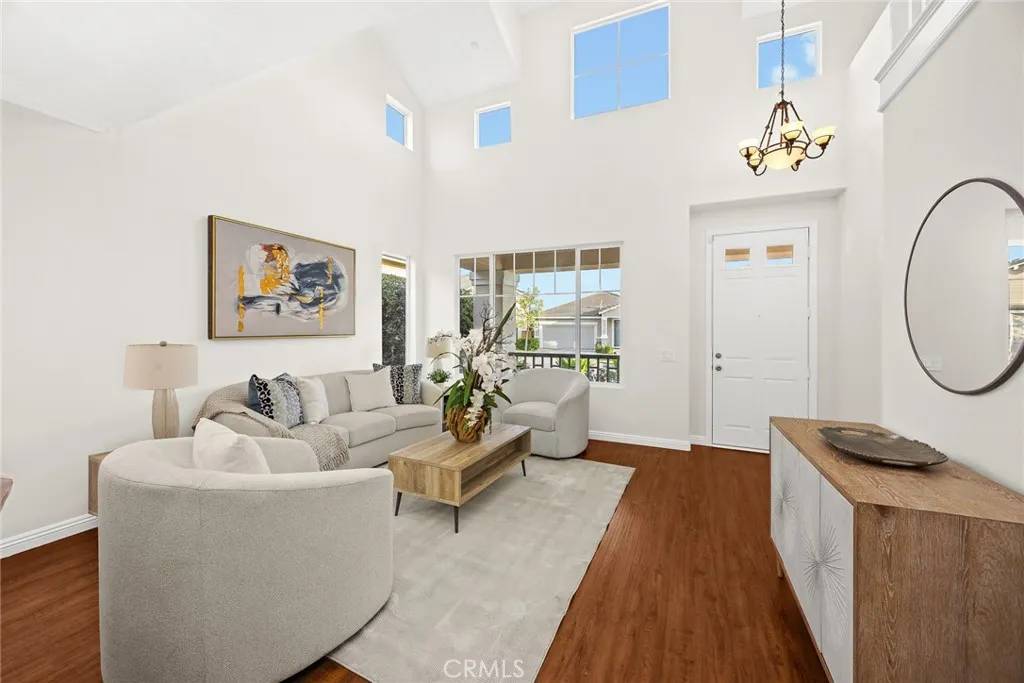 Brea, CA 92823,3612 Skylark Way