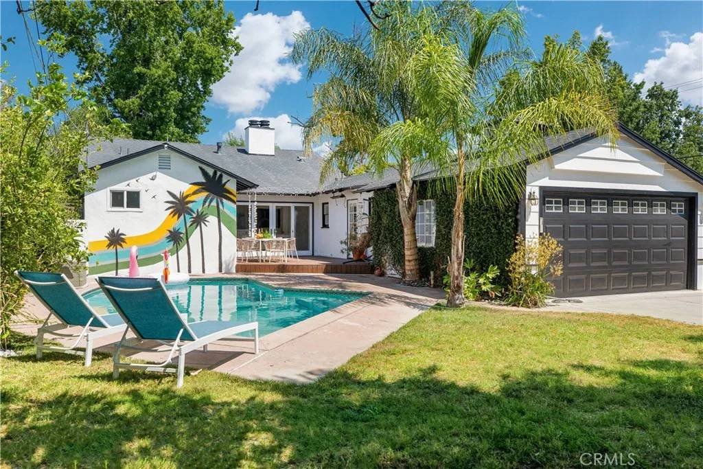 Sherman Oaks, CA 91423,4901 Ethel Avenue