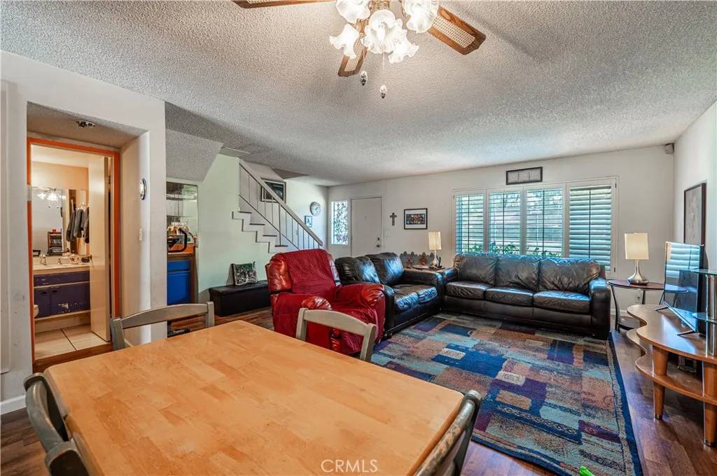 Northridge, CA 91324,9739 Reseda Boulevard #36
