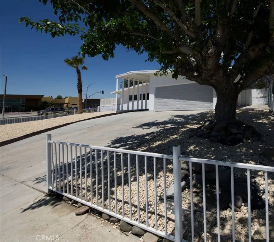 Victorville, CA 92395,14163 Wimbleton Drive