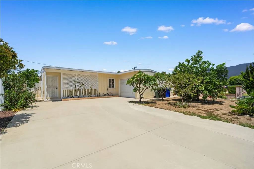 Duarte, CA 91010,2047 Delford Avenue