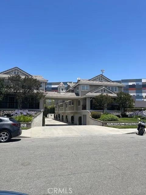 Monrovia, CA 91016,319 Genoa Street #10